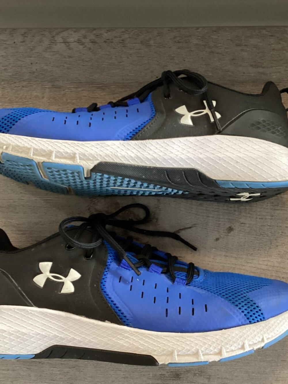 Under Armour Blue and Black Charged Shoes - Men's sz 10.5 - Picture 2 of 6